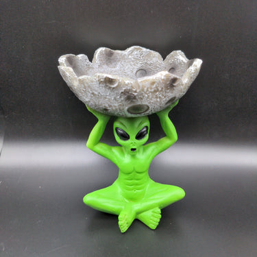 Alien Holding Moon Ashtray | 5.5